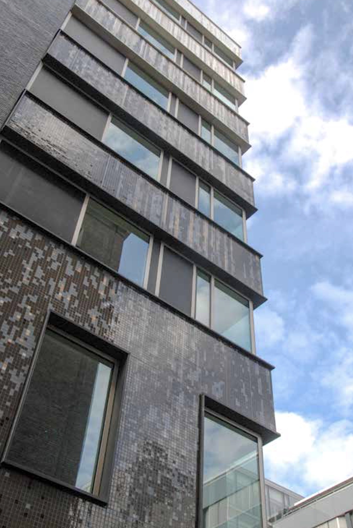 K3 Architectuur in TegelTotaal: platenhoes gaf inspiratie voor facelift gevel kantoorpand in Utrecht